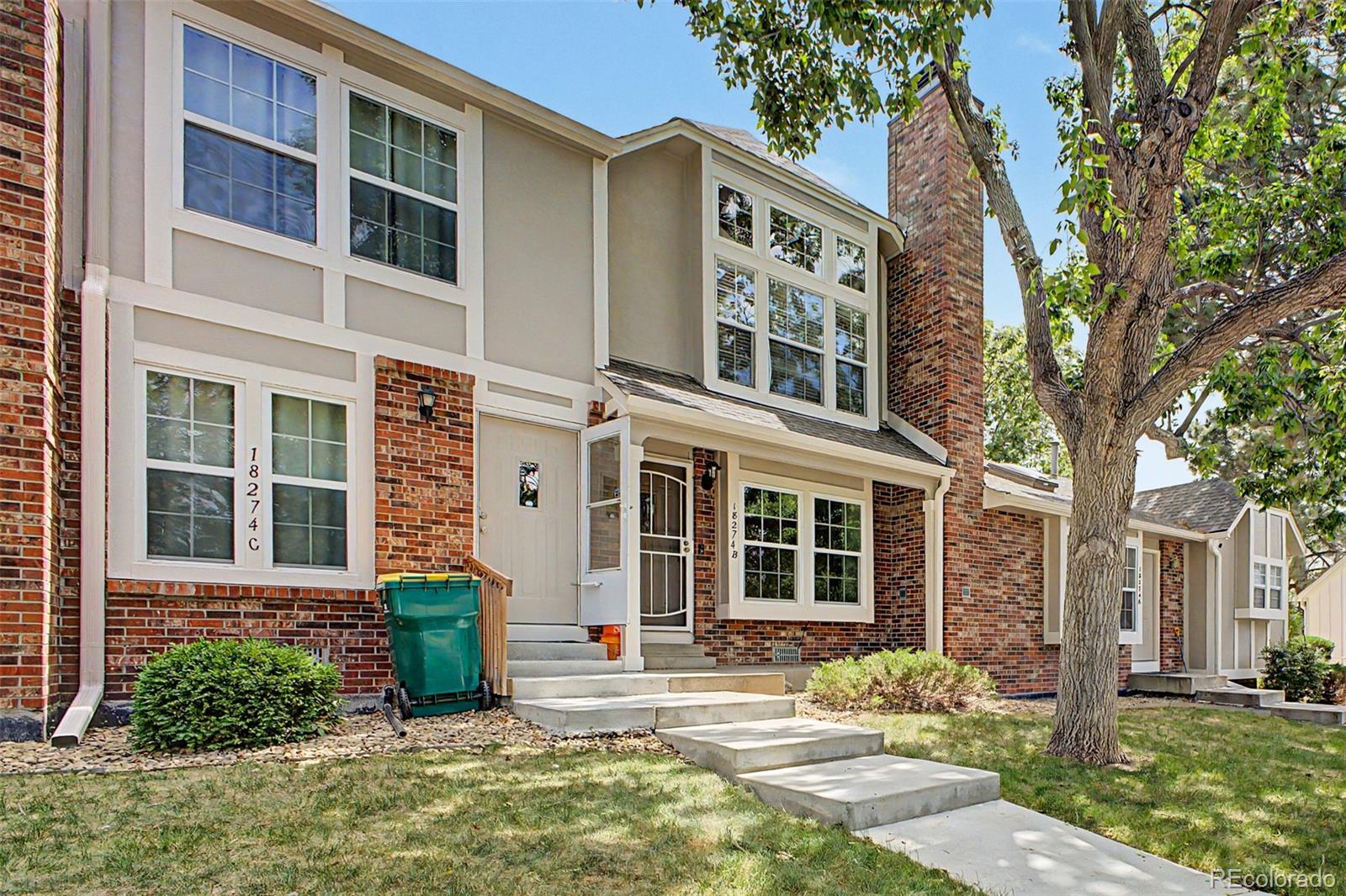  Aurora Condo / Townhome | MLS #: 383971218274 E Arizona Avenue B, Aurora Beds: 2 Baths: 2 Price: $299,000