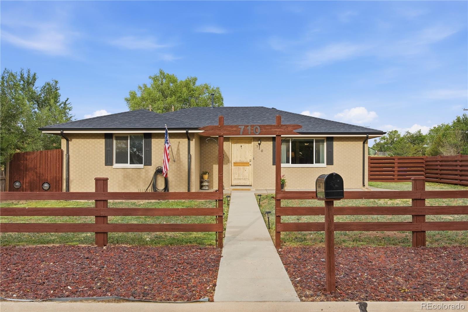 710  4th Street, bennett&nbsp; House Search MLS Picture