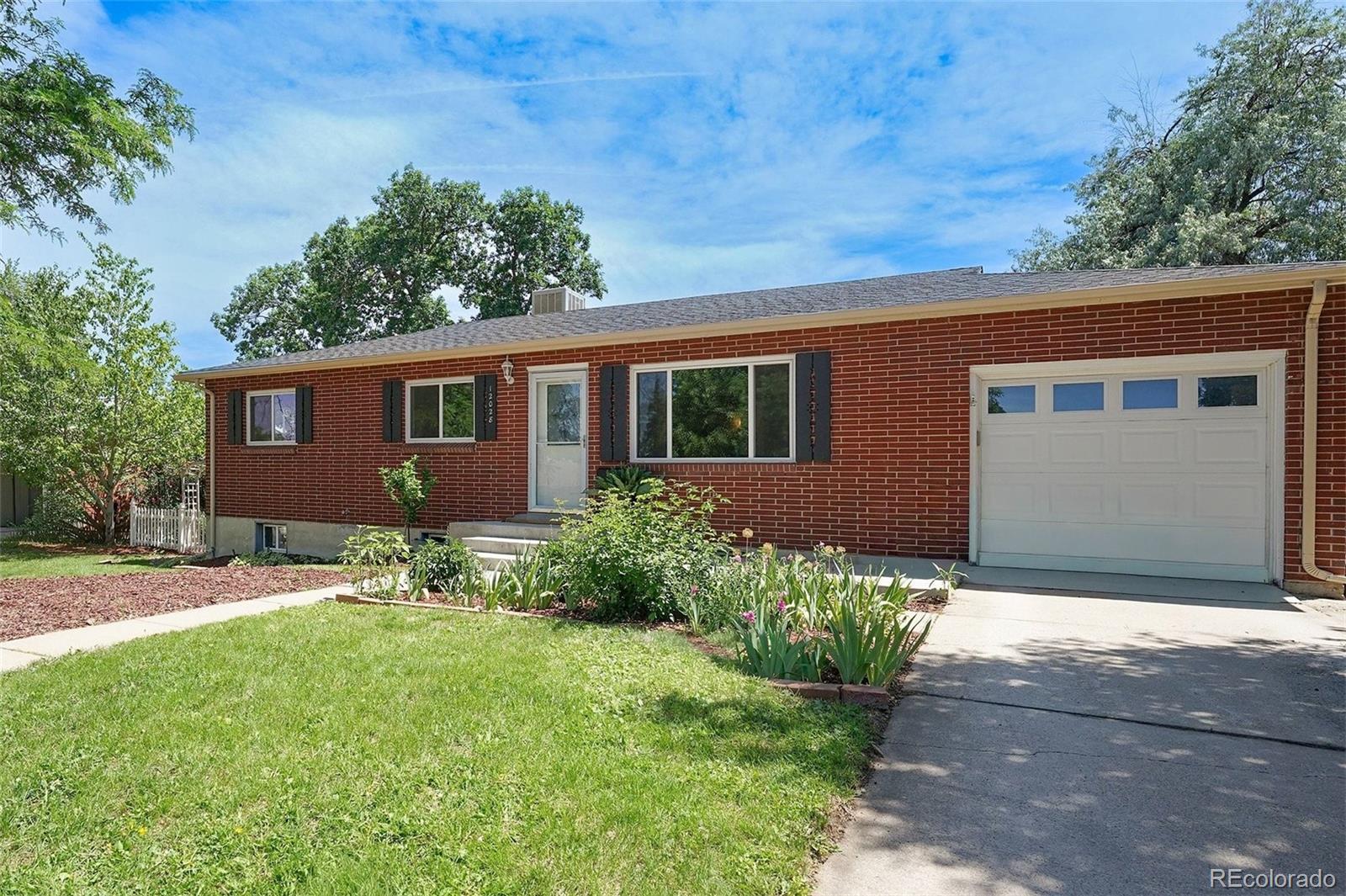 Green Mountain Lakewood Home | MLS #: 599939512028 W Virginia Drive, Lakewood Beds: 5 Baths: 3 Price: $675,000