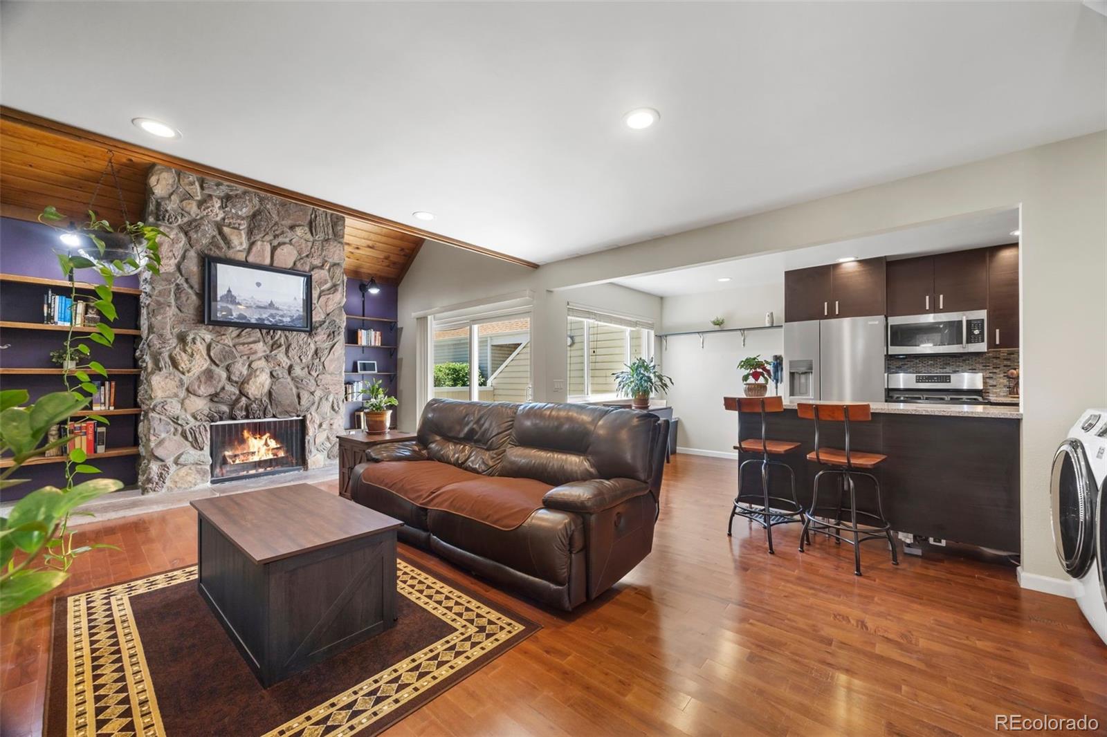 Strawberry Aurora Condo / Townhome | MLS #: 17934172618 S Xanadu Way B, Aurora Beds: 1 Baths: 1 Price: $224,900