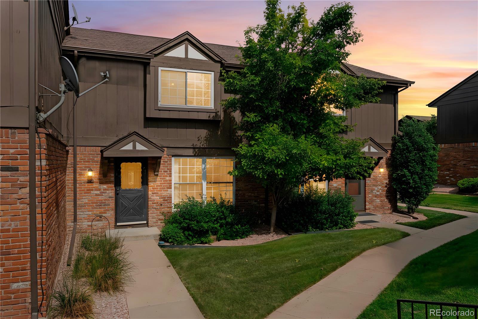 3855 S Monaco Street Parkway, denver&nbsp; House Search MLS Picture