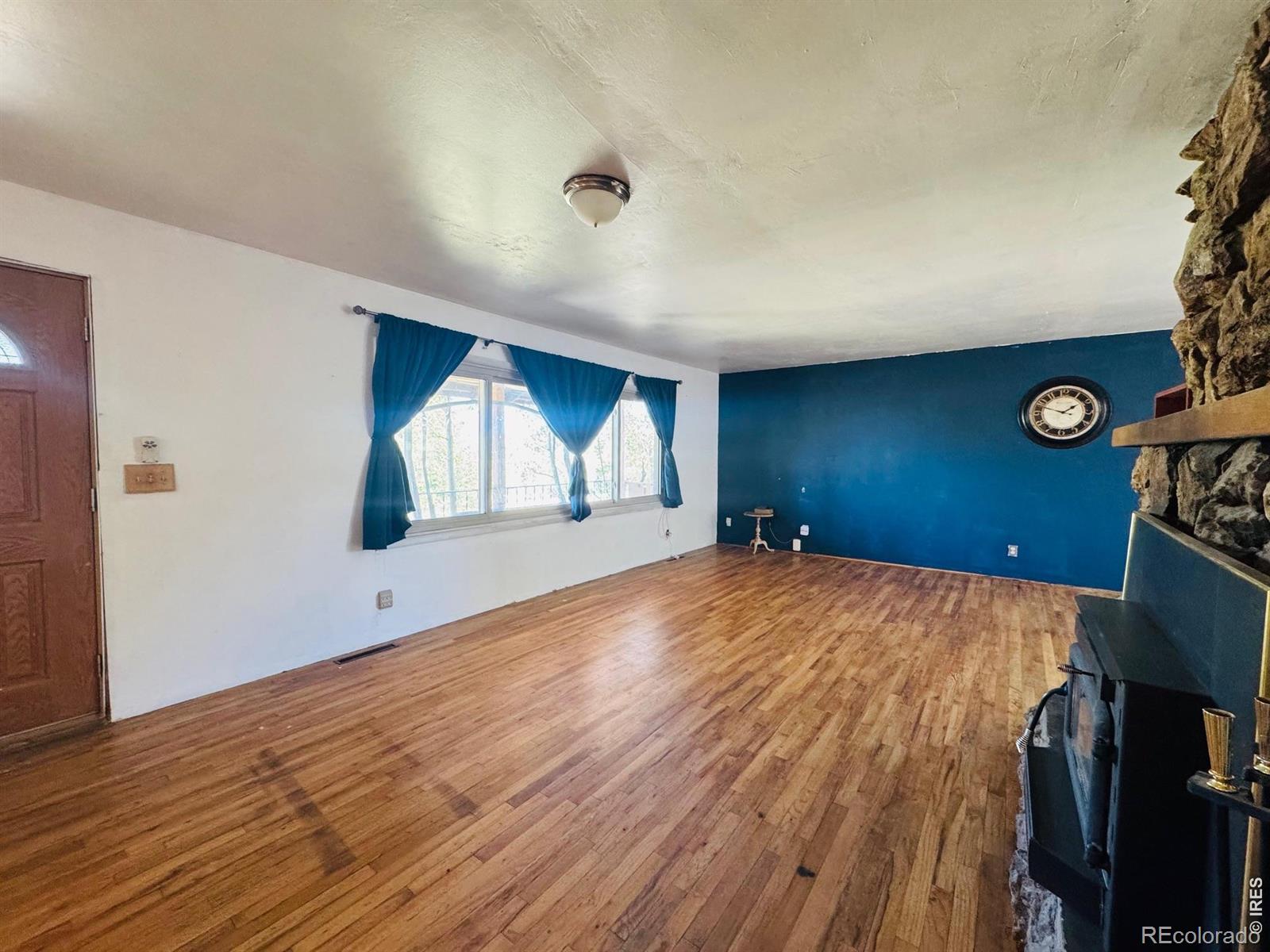 707  4th Street, walden&nbsp; House Search MLS Picture