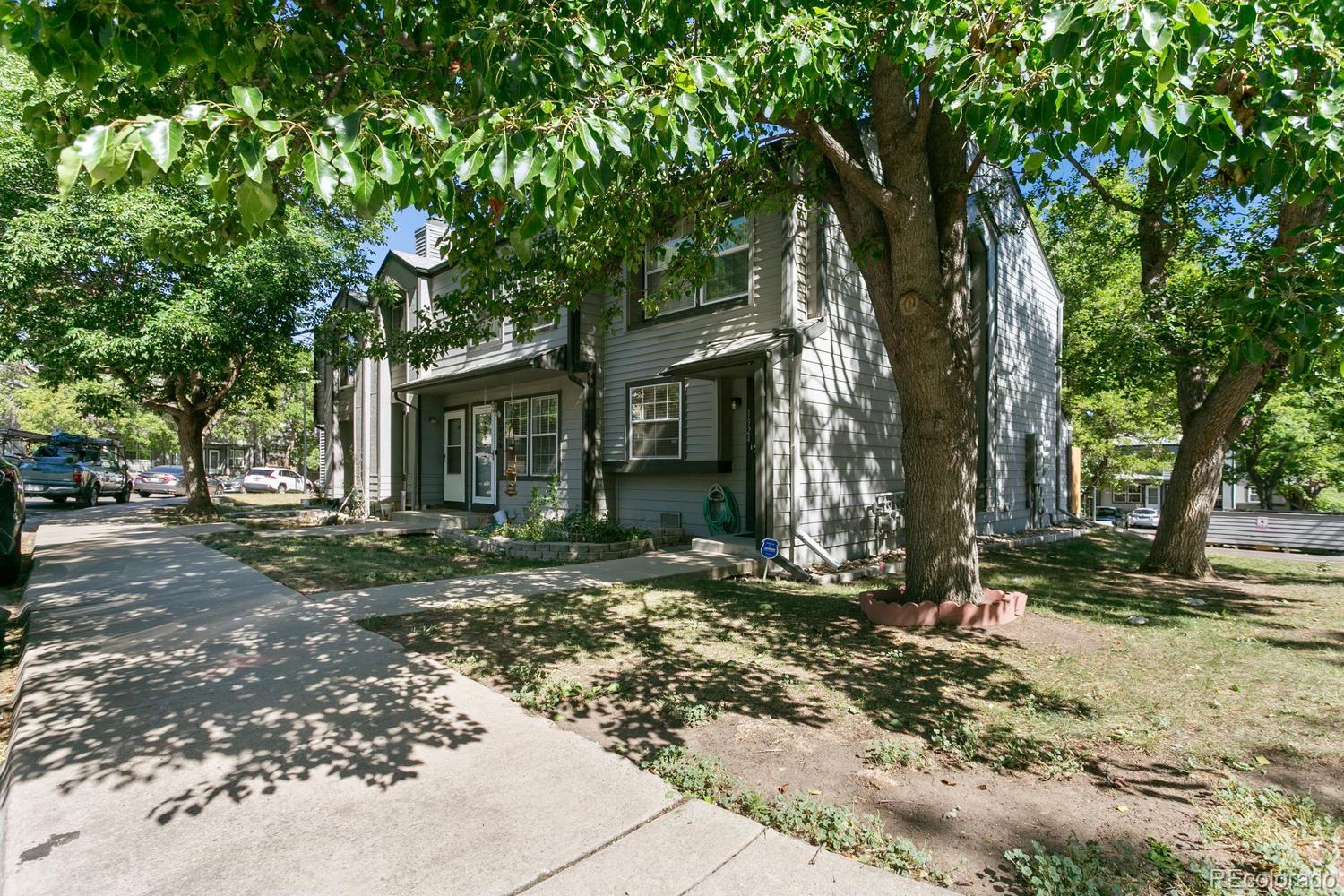  Lakewood Condo / Townhome | MLS #: 80739651924  Newland Court , Lakewood Beds: 2 Baths: 2 Price: $300,000