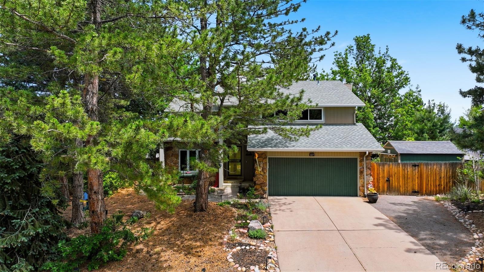  Castle Rock Home | MLS #: 2686388927  Oakwood Drive, Castle Rock Beds: 4 Baths: 3 Price: $705,000