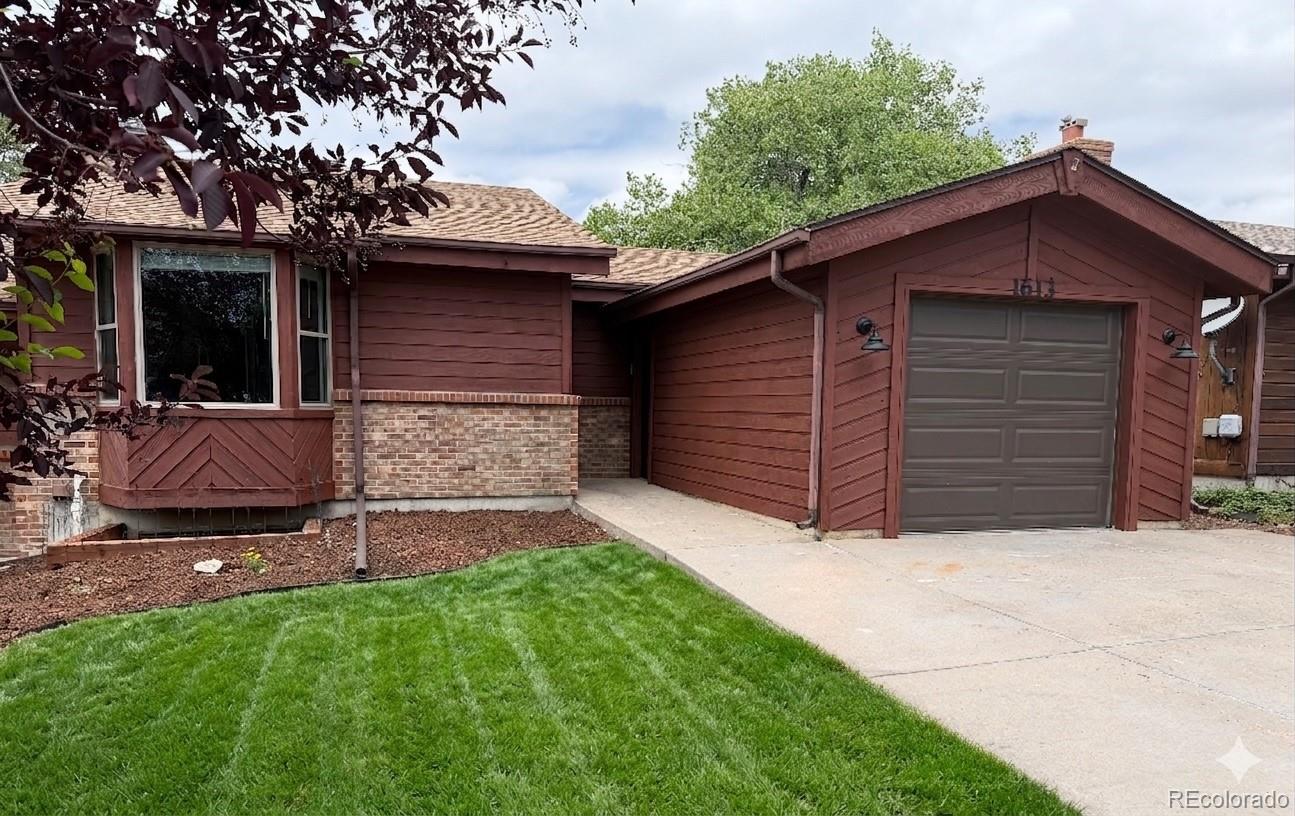  Golden Home | MLS #: 84486601613  Secrest Street, Golden Beds: 4 Baths: 2 Price: $700,000