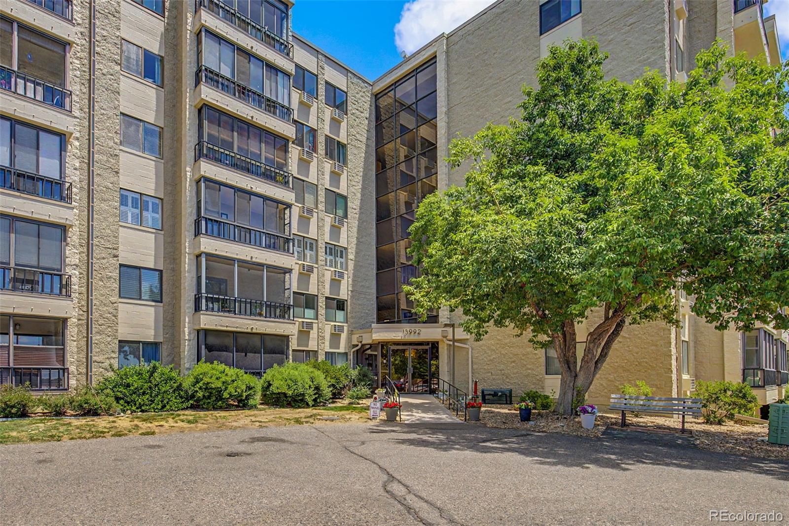Heather Gardens Aurora Condo / Townhome | MLS #: 385521213992 E Marina Drive 505, Aurora Beds: 2 Baths: 2 Price: $249,500