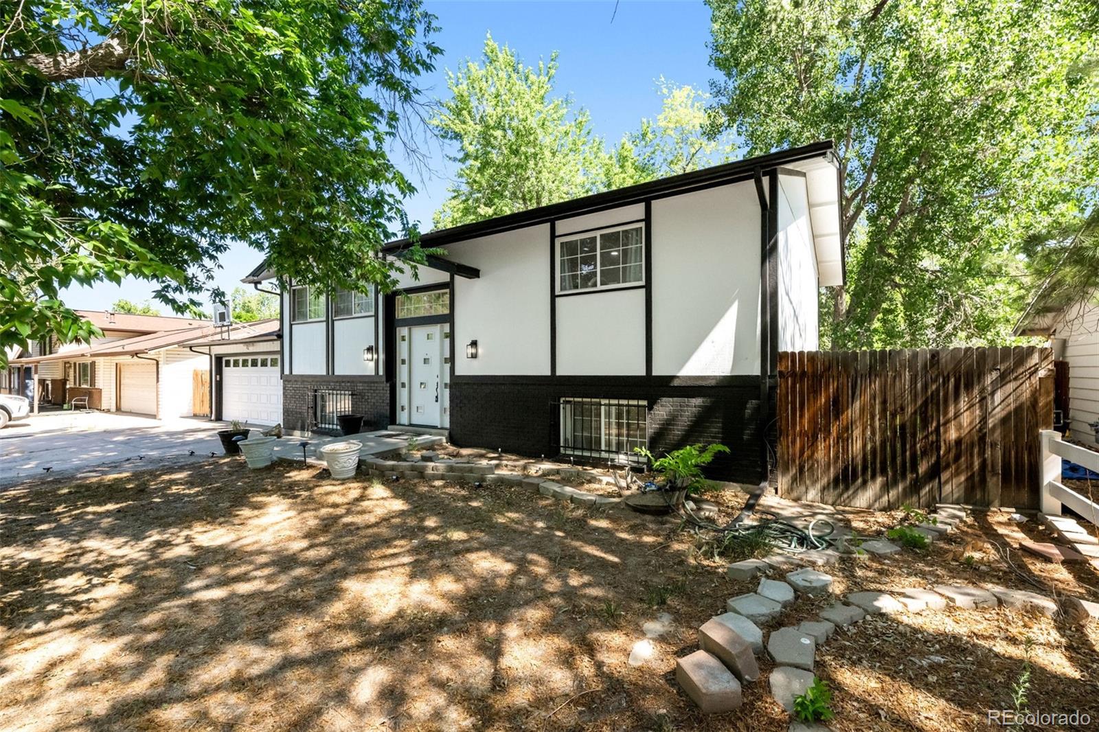 12147 E Hawaii Drive, aurora&nbsp; House Search MLS Picture
