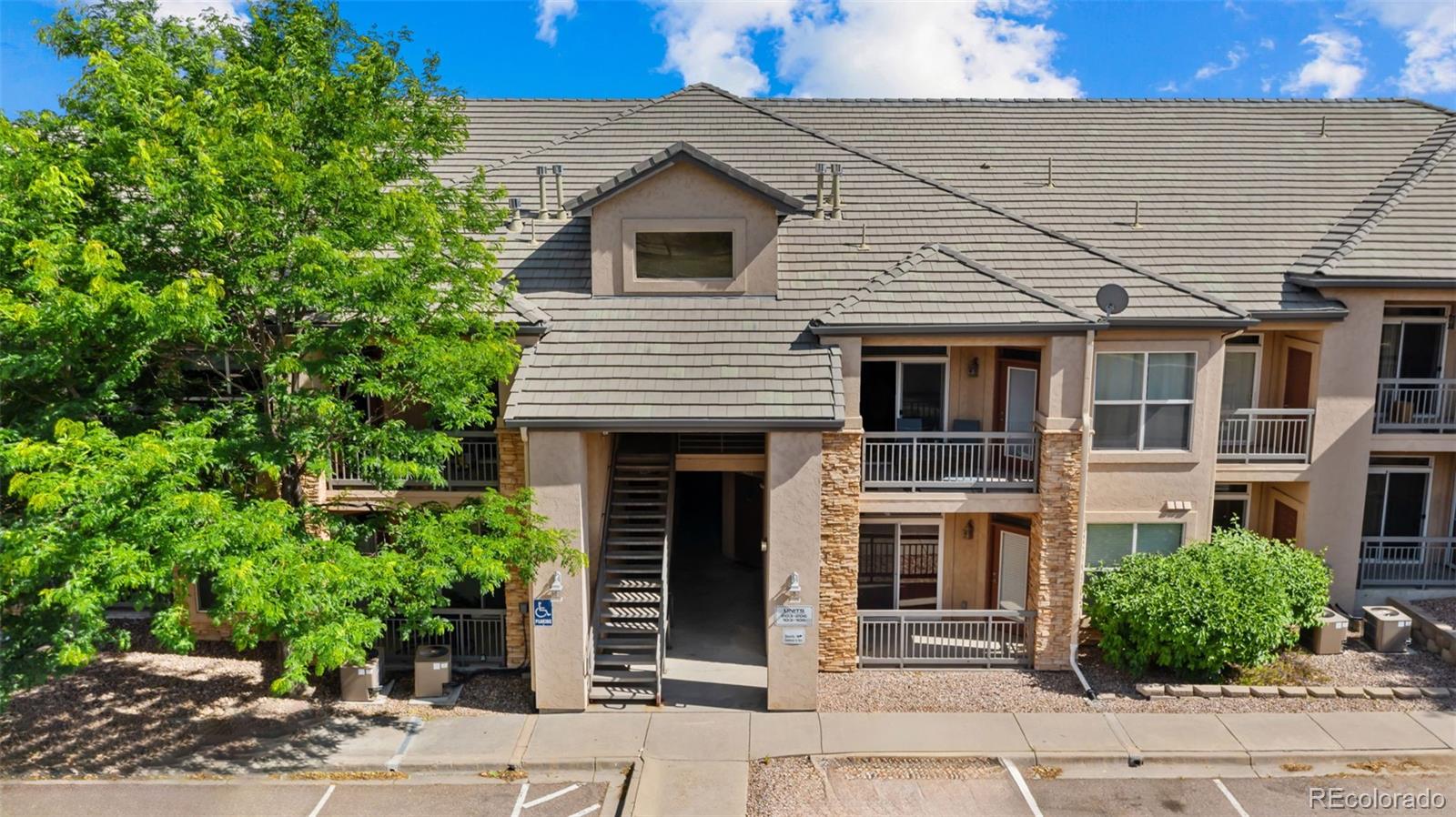 Broadmoor Colorado Springs Condo / Townhome | MLS #: 5074573605  Cougar Bluff Point 206, Colorado Springs Beds: 2 Baths: 2 Price: $319,999