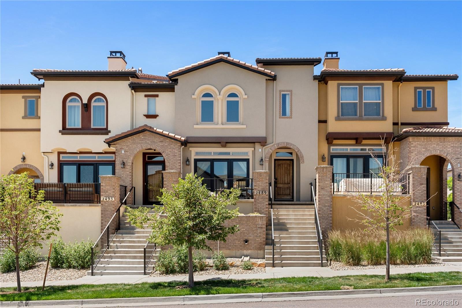 Solterra Lakewood Home | MLS #: 92060022489 S Orion Street, Lakewood Beds: 3 Baths: 3 Price: $700,000