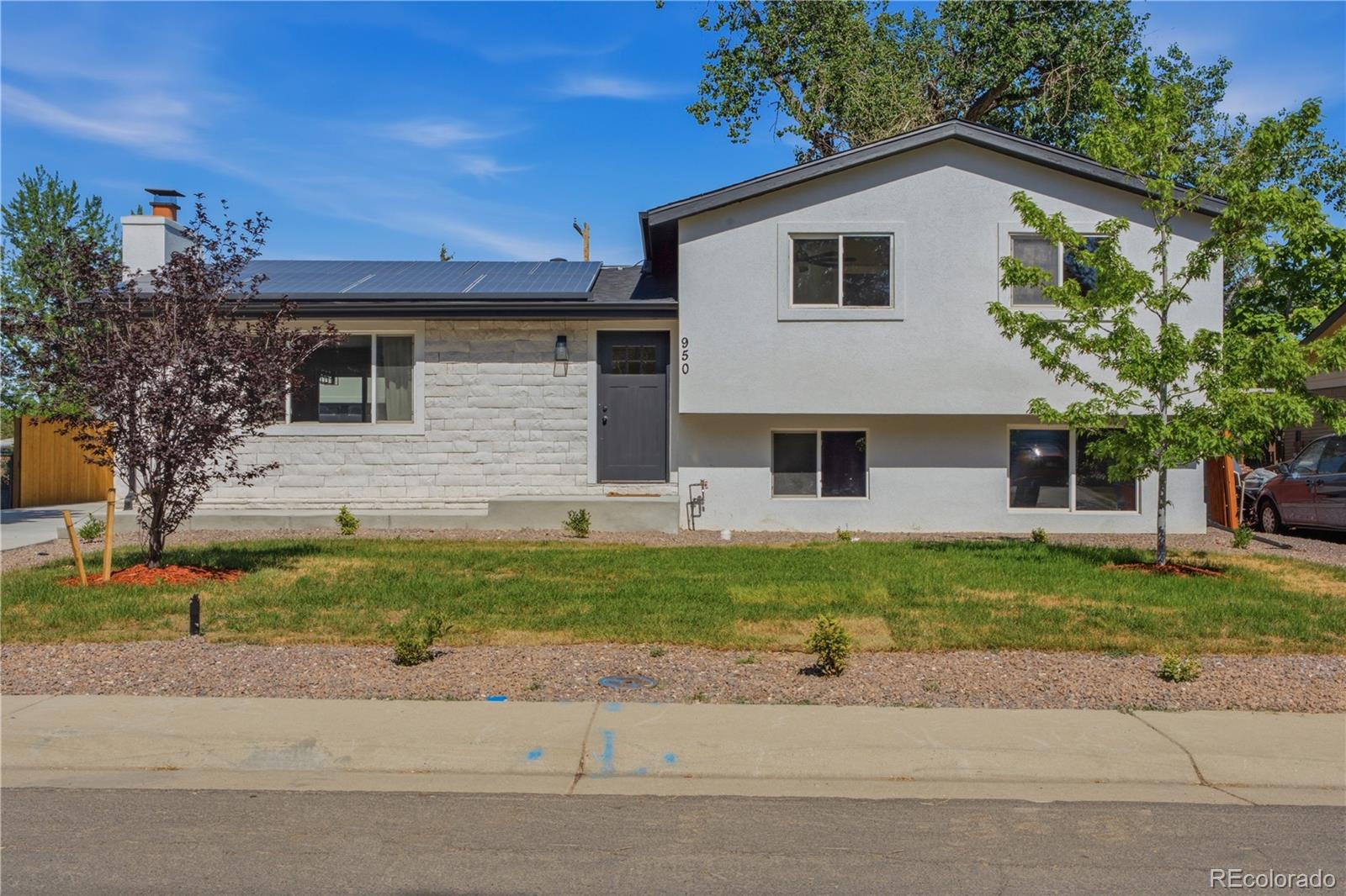 950  Laurel Street, broomfield&nbsp; House Search MLS Picture