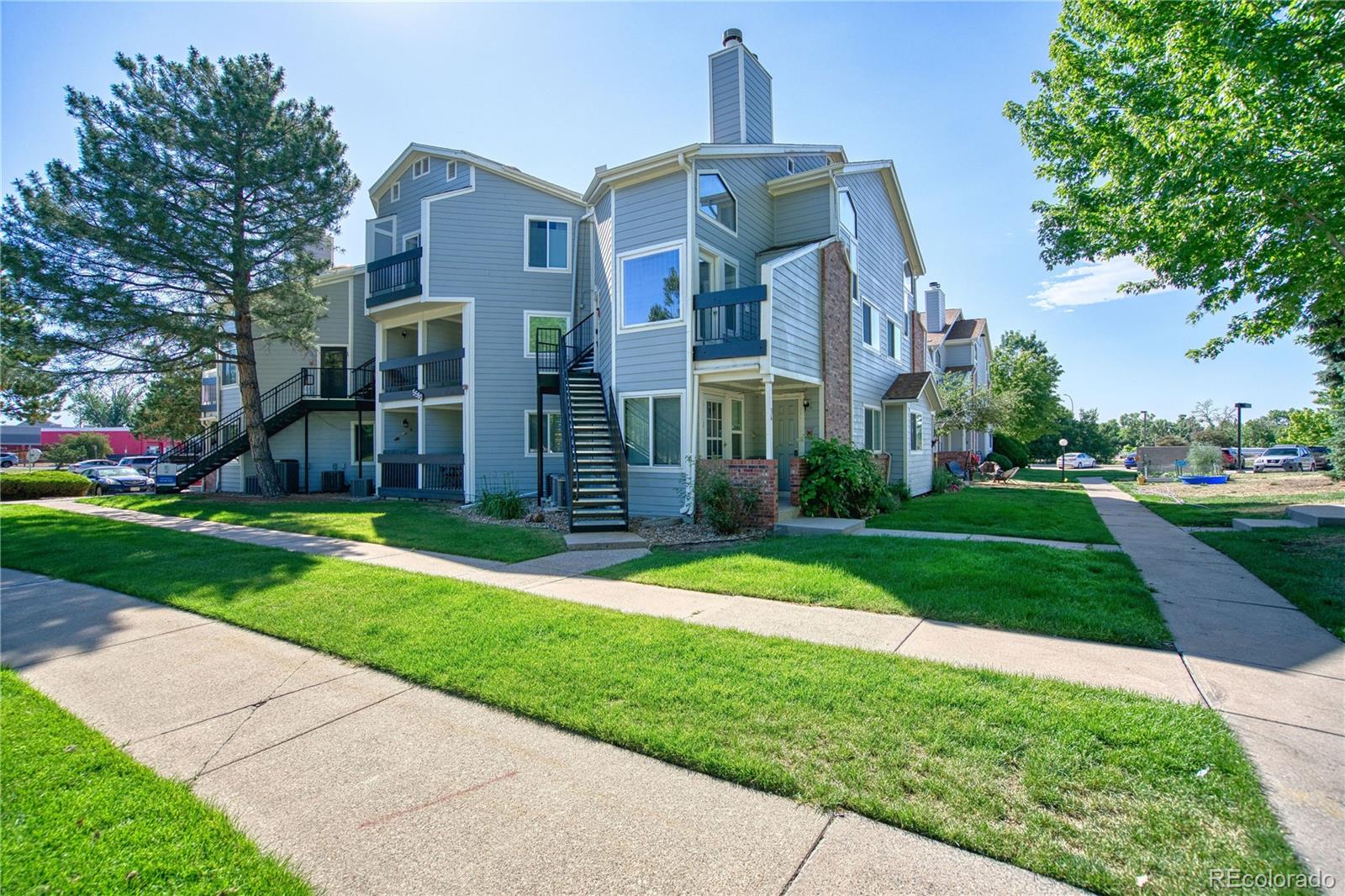  Arvada Condo / Townhome | MLS #: 18982525580 W 80th Place 46, Arvada Beds: 2 Baths: 2 Price: $305,000