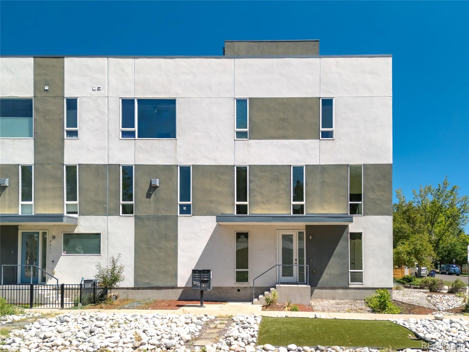  Denver Condo / Townhome | MLS #: 73521613207 W 17th Avenue , Denver Beds: 3 Baths: 3 Price: $765,000