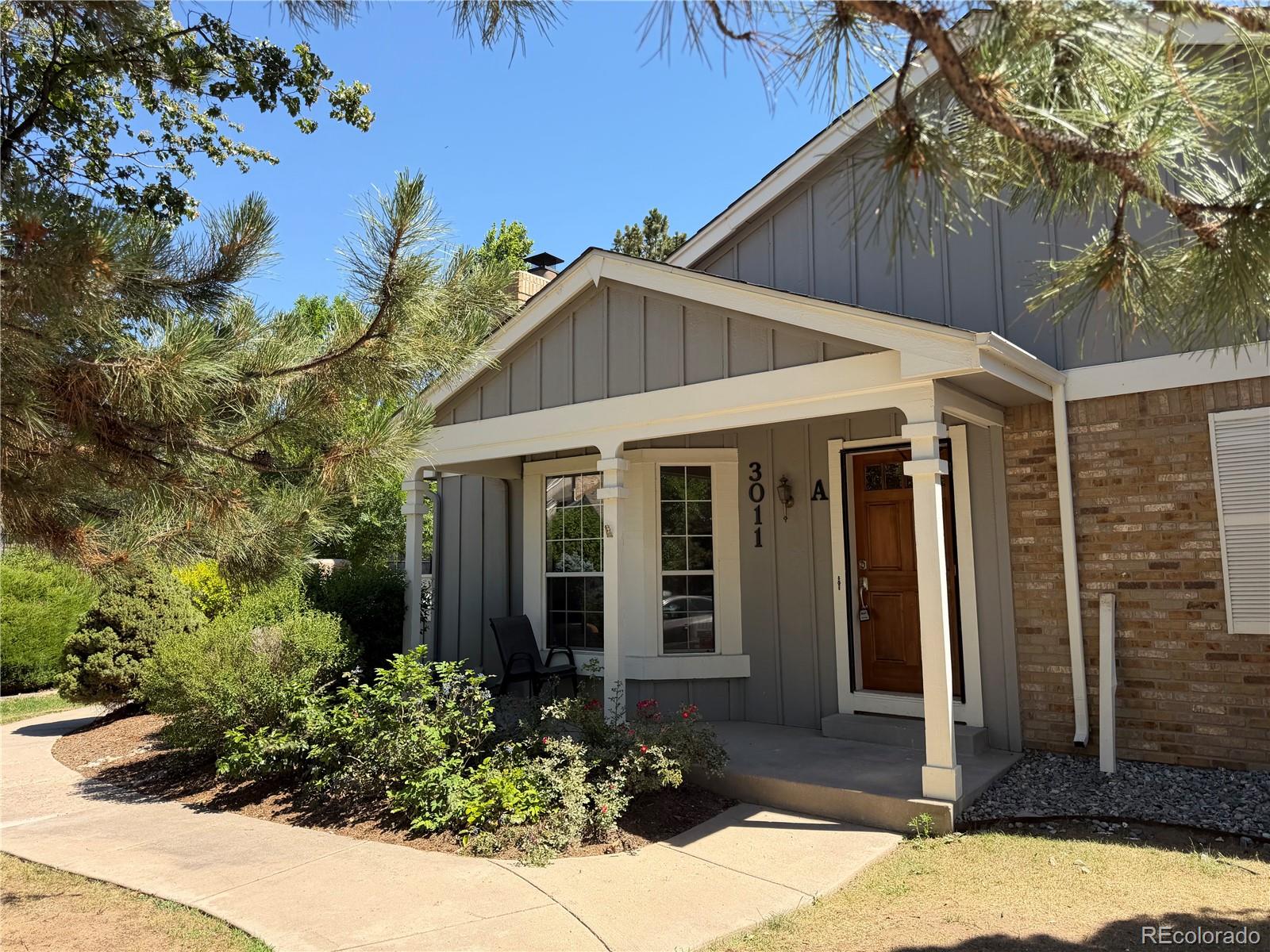  Littleton Condo / Townhome | MLS #: 24184863011 W Long Court A, Littleton Beds: 4 Baths: 3 Price: $599,000