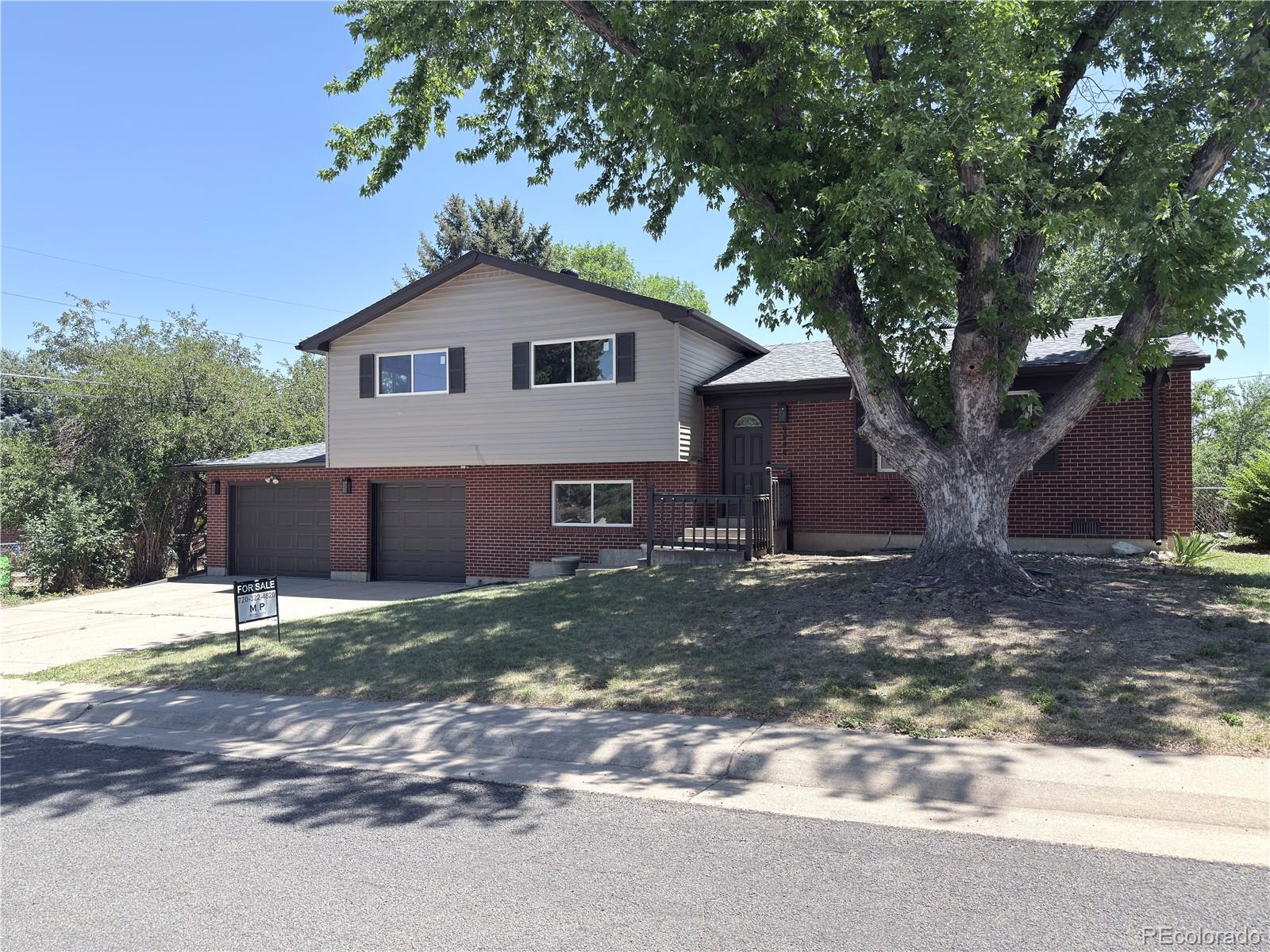  Denver Home | MLS #: 98945849944  Bruce Lane, Denver Beds: 3 Baths: 3 Price: $549,900