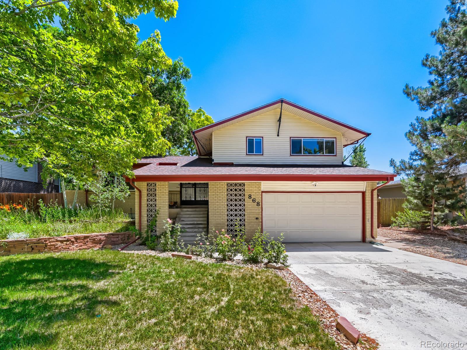 Sun Valley Estates Lakewood Home | MLS #: 9044941868 S Johnson Court, Lakewood Beds: 3 Baths: 3 Price: $680,000