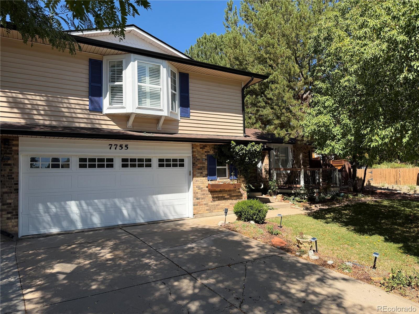 Columbine Hills Littleton Home | MLS #: 24947157755 S Kendall Court, Littleton Beds: 3 Baths: 4 Price: $725,000