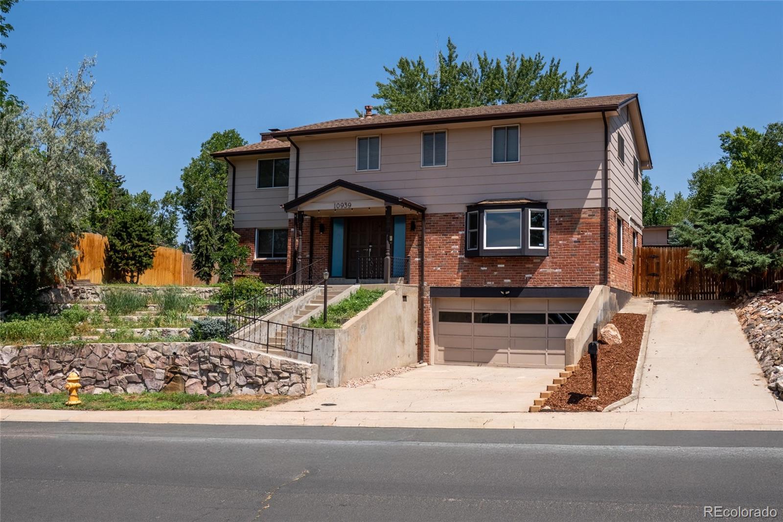 aurora&nbsp; House Search Picture
