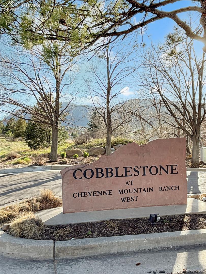422  Cobblestone Drive, colorado springs&nbsp; House Search MLS Picture
