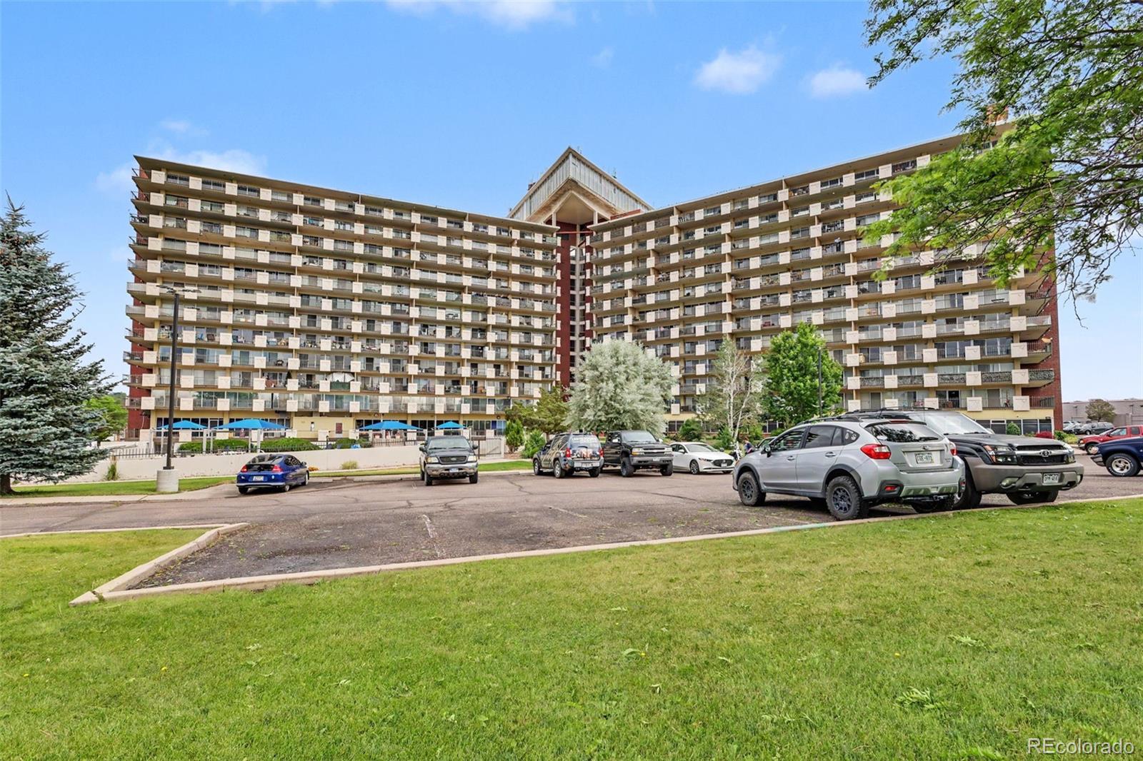 Satellite Colorado Springs Condo / Townhome | MLS #: 9568292411  Lakewood Circle A906, Colorado Springs Beds: 1 Baths: 1 Price: $130,000