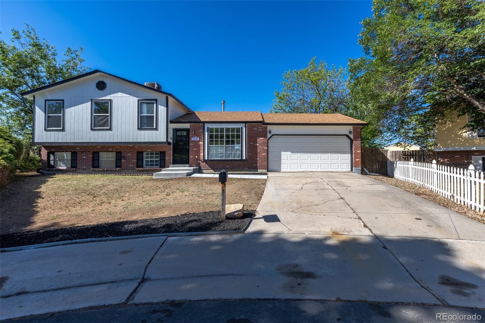  Aurora Home | MLS #: 94041131341 S Yampa Court, Aurora Beds: 4 Baths: 3 Price: $475,000