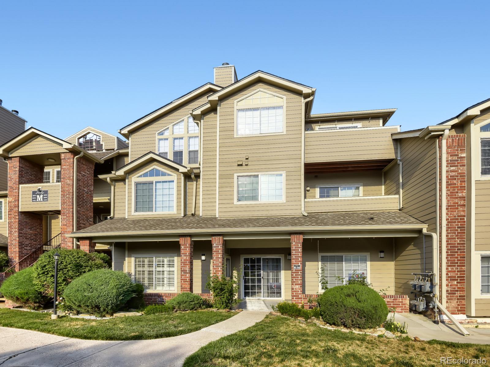Miralago Littleton Condo / Townhome | MLS #: 22089174760 S Wadsworth Boulevard M103, Littleton Beds: 2 Baths: 2 Price: $340,000