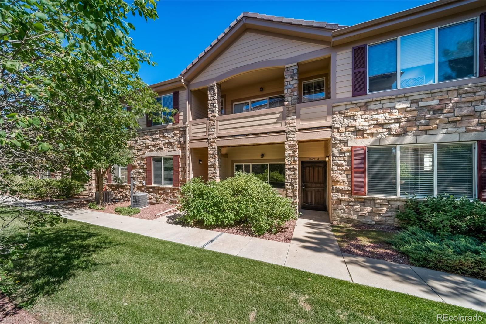 Moon Shadow Aurora Condo / Townhome | MLS #: 17808737160 S Wenatchee Way A, Aurora Beds: 2 Baths: 2 Price: $335,000