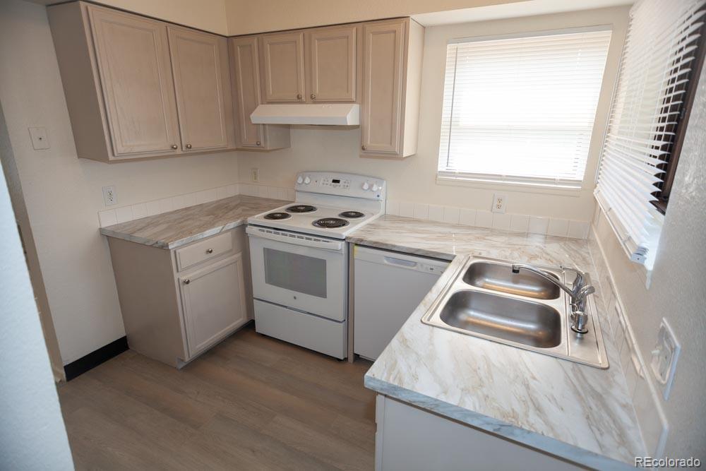 1600  42nd Street, evans&nbsp; House Search MLS Picture