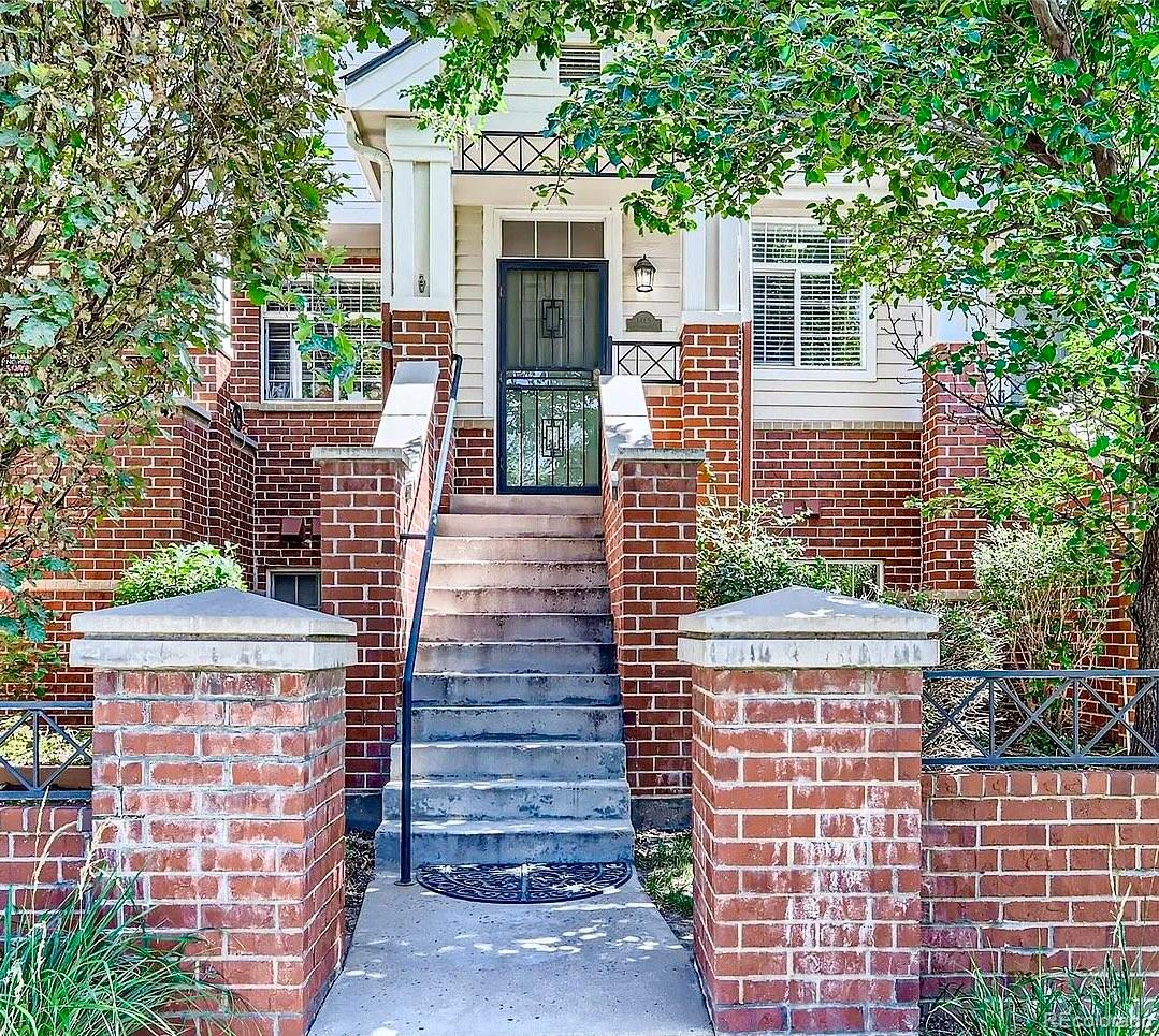  Denver Home | MLS #: 72732101415 S Dayton Court, Denver Beds: 2 Baths: 2 Price: $425,000