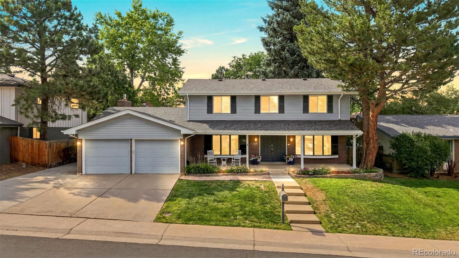 Vistas Denver Home | MLS #: 43071417705 E Napa Place, Denver Beds: 5 Baths: 3 Price: $935,000