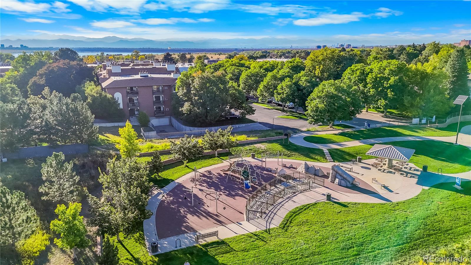  Aurora Condo / Townhome | MLS #: 284797213950 E Oxford Place B204, Aurora Beds: 1 Baths: 1 Price: $235,000