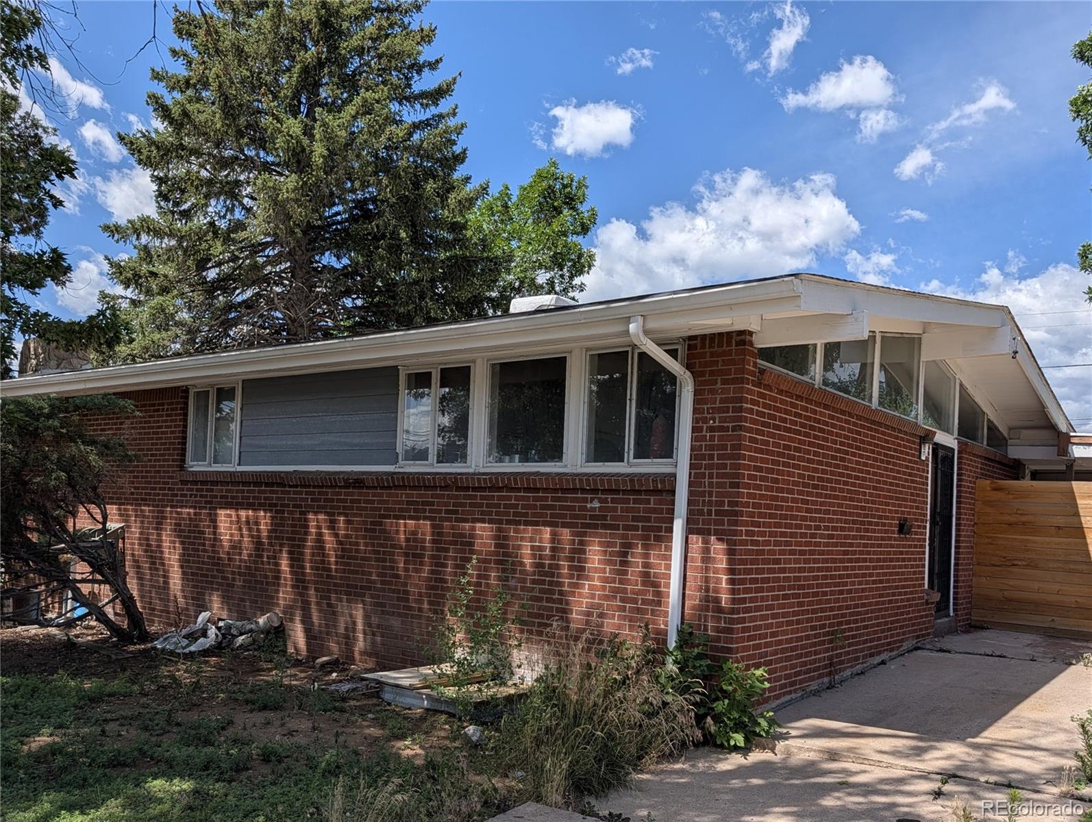  Denver Home | MLS #: 96162202281 S Quitman Way, Denver Beds: 5 Baths: 3 Price: $649,500
