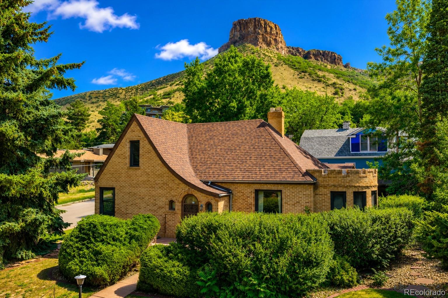 golden&nbsp; House Search Picture