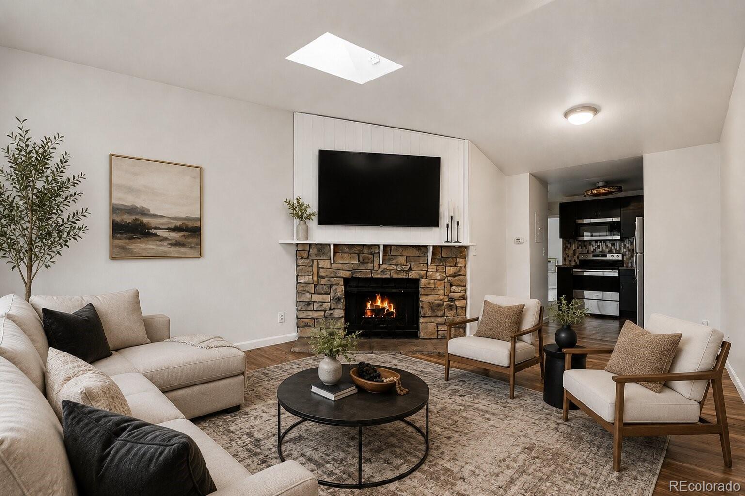 Topaz Aurora Condo / Townhome | MLS #: 210937991 S Sable Boulevard , Aurora Beds: 1 Baths: 1 Price: $165,000