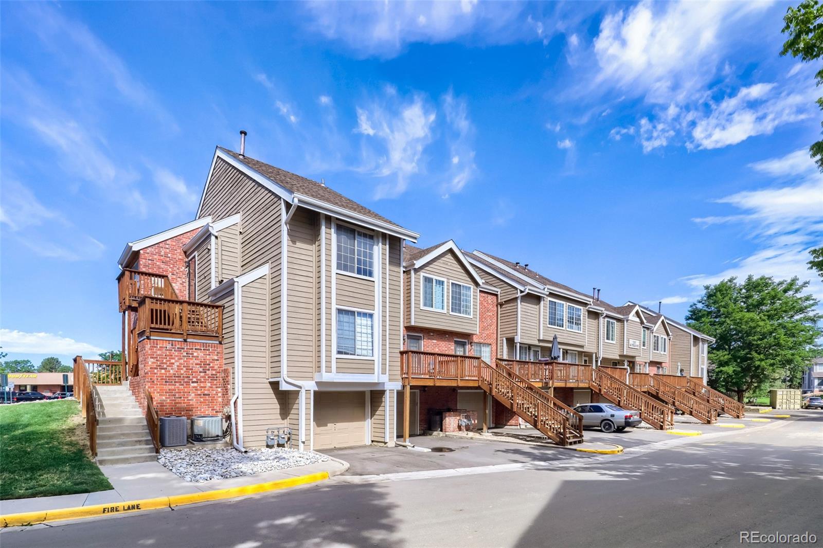  Aurora Condo / Townhome | MLS #: 86114722295 S Pitkin Way F, Aurora Beds: 2 Baths: 1 Price: $289,900