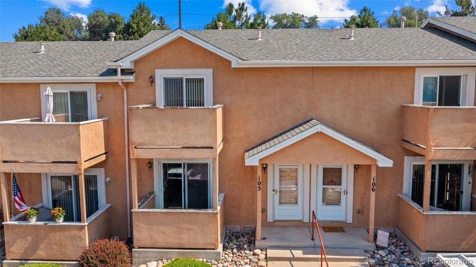 Eagle View Colorado Springs Condo / Townhome | MLS #: 26942372280 E La Salle Street 105, Colorado Springs Beds: 2 Baths: 3 Price: $275,000