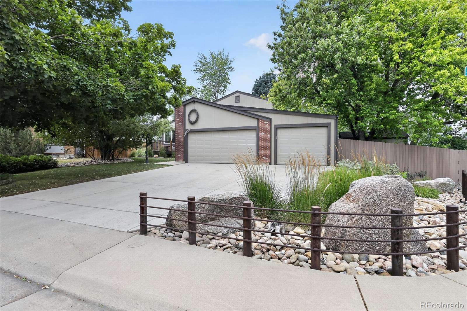 Pheasant Run Aurora Home | MLS #: 76585634551 S Ouray Way, Aurora Beds: 3 Baths: 2 Price: $550,000
