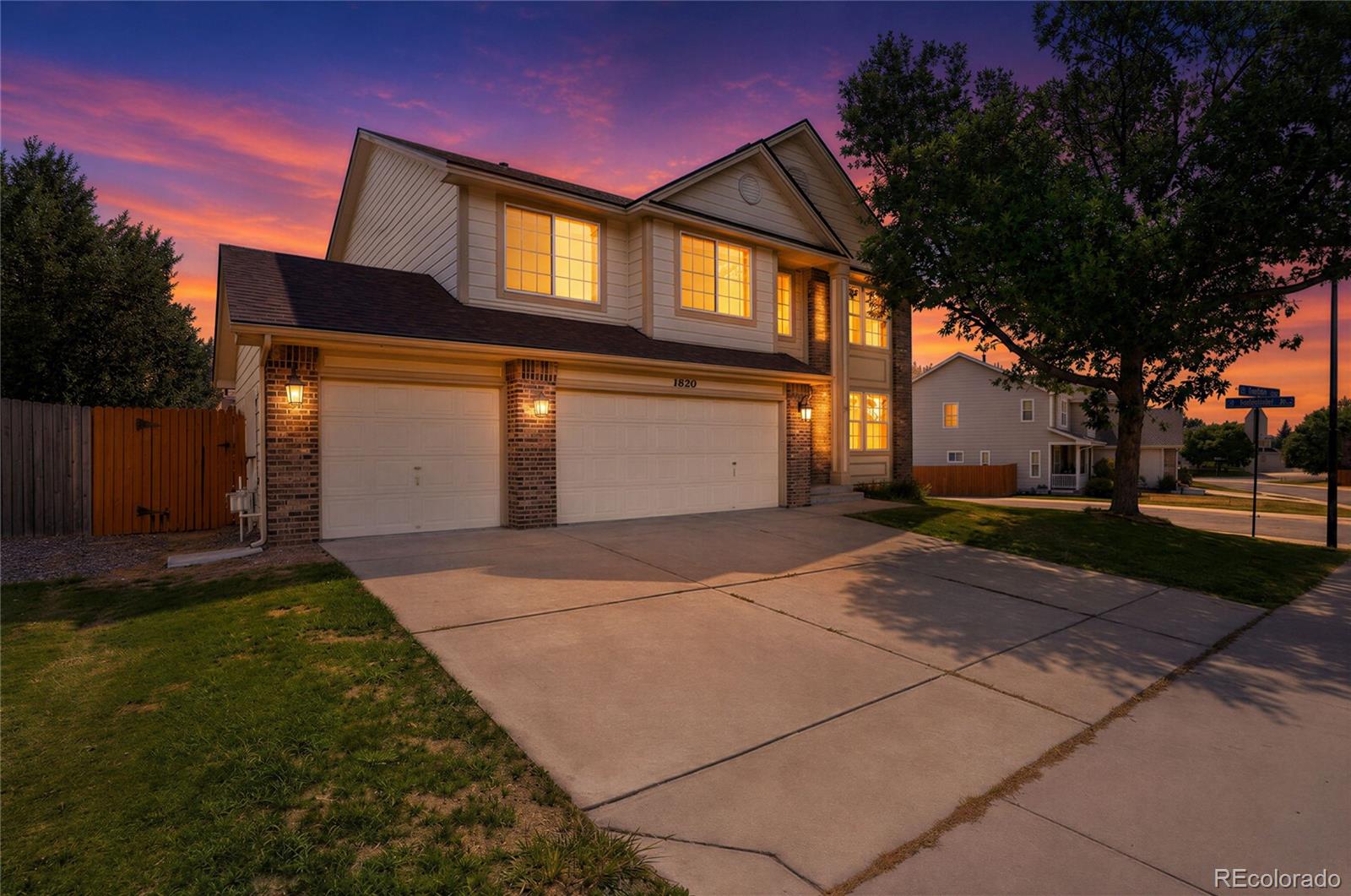  Aurora Home | MLS #: 590394318820 E Progress Avenue, Aurora Beds: 4 Baths: 3 Price: $640,000