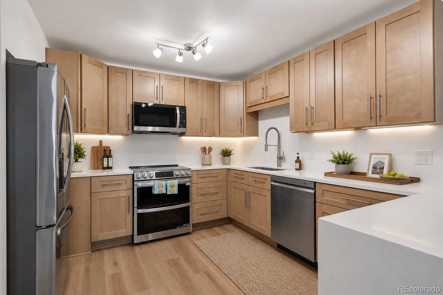 Dsw Denver Condo / Townhome | MLS #: 3313817615 S Alton Way 10D, Denver Beds: 2 Baths: 2 Price: $299,000