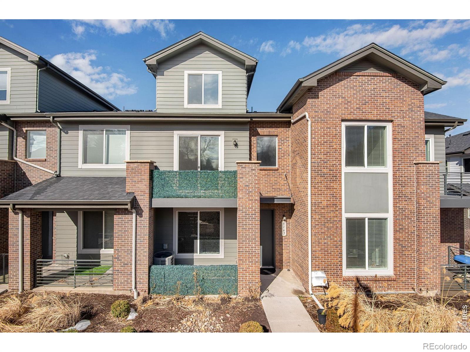  Aurora Home | MLS #: 45678910636235167 S Fairplay Street, Aurora Beds: 3 Baths: 4 Price: $469,990
