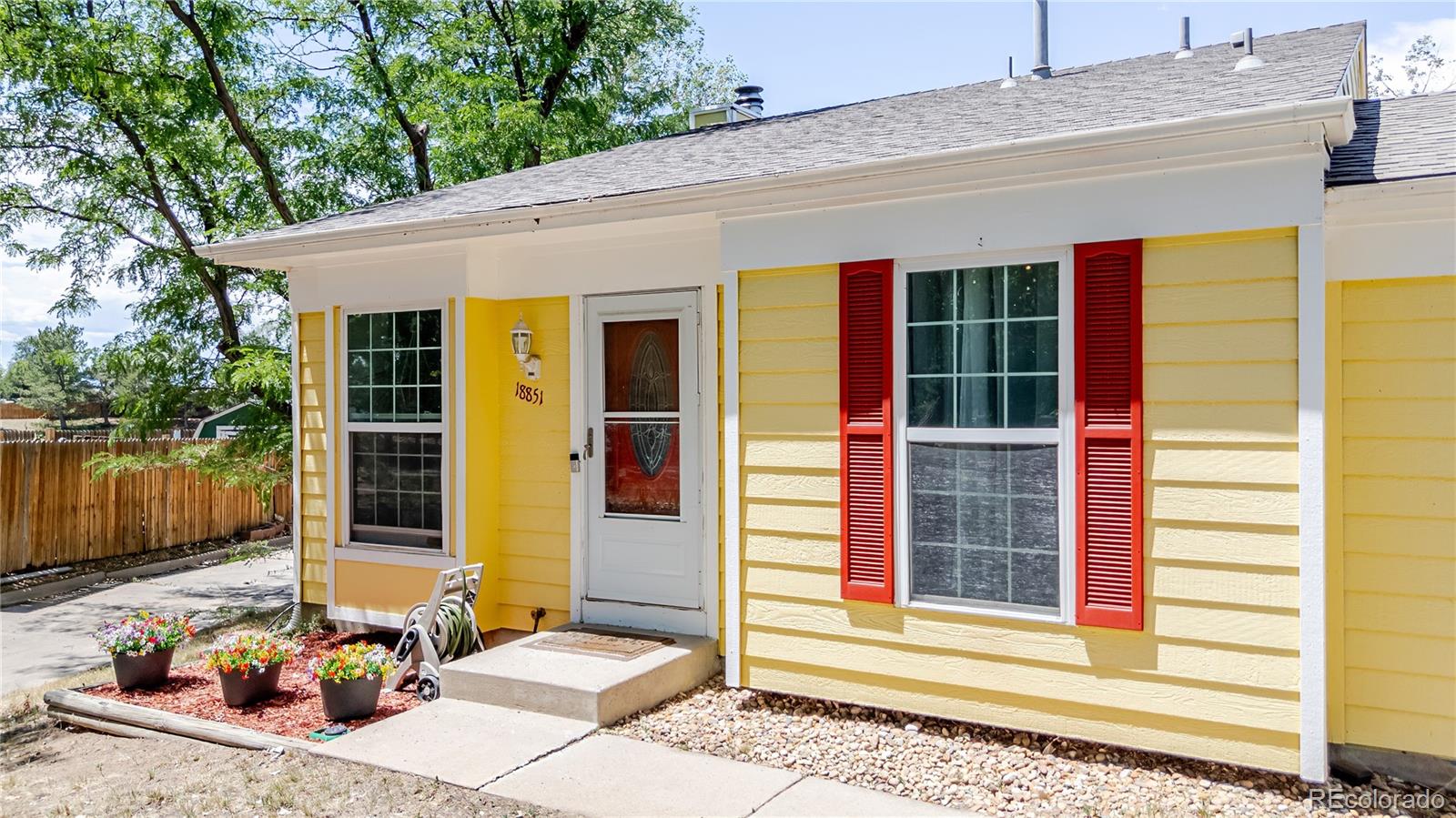 Aurora Cascades Aurora Home | MLS #: 279144218851 E 22nd Drive, Aurora Beds: 3 Baths: 2 Price: $391,000