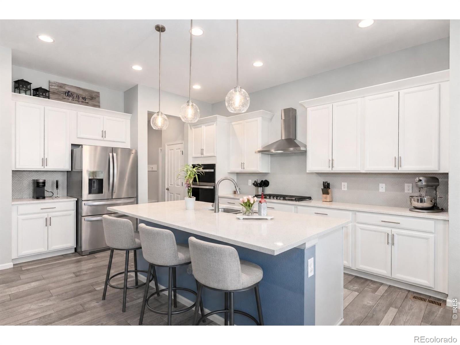 6807 S Riverwood Way, aurora&nbsp; House Search MLS Picture