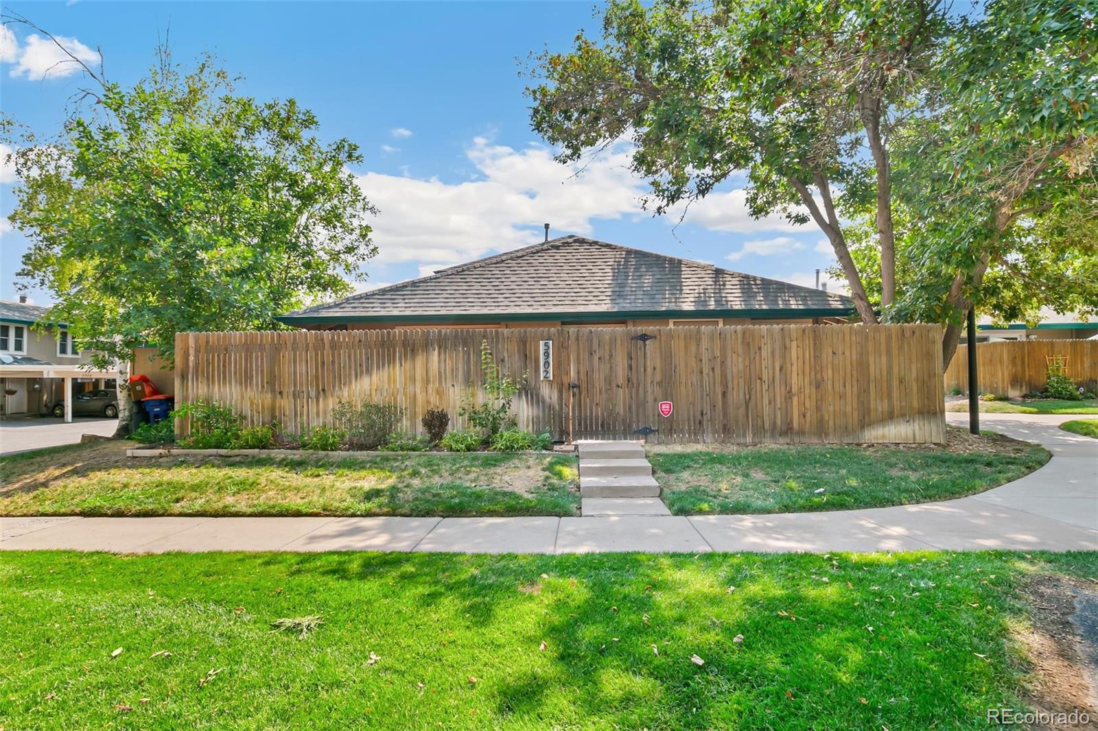  Englewood Home | MLS #: 41556735902 S Willow Way, Englewood Beds: 2 Baths: 1 Price: $345,000