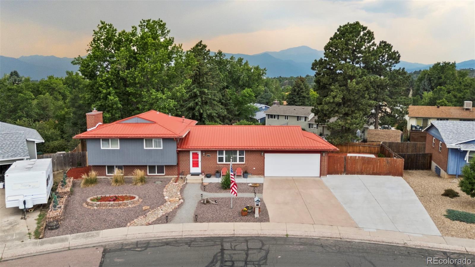 Northglen Colorado Springs Home | MLS #: 57464292110  Greenwich Circle, Colorado Springs Beds: 4 Baths: 3 Price: $520,000