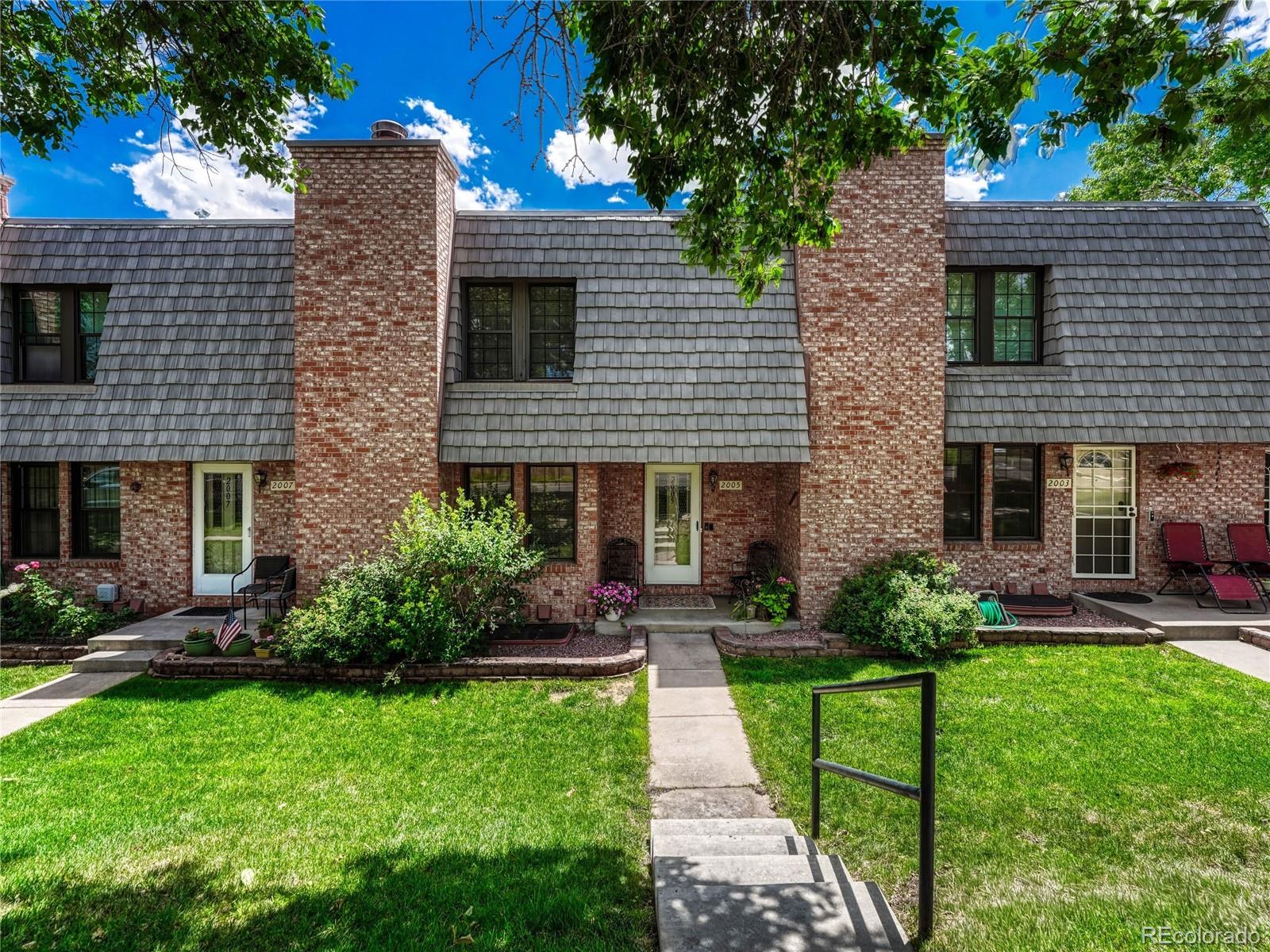 The Coachman Colorado Springs Condo / Townhome | MLS #: 20341512005  Sussex Lane , Colorado Springs Beds: 2 Baths: 3 Price: $272,000