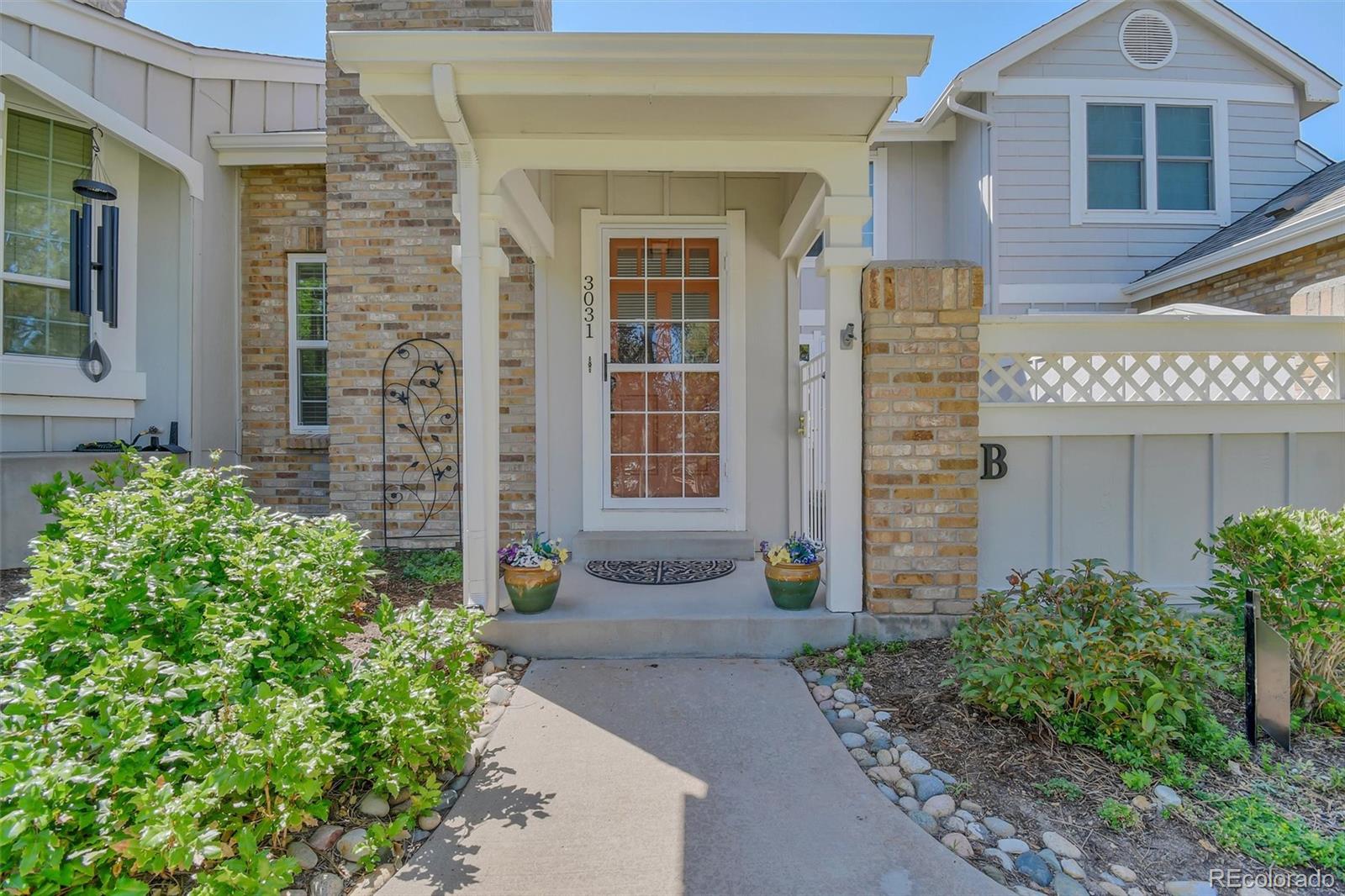 Southpark Littleton Home | MLS #: 78731263031 W Long Court, Littleton Beds: 3 Baths: 3 Price: $498,000