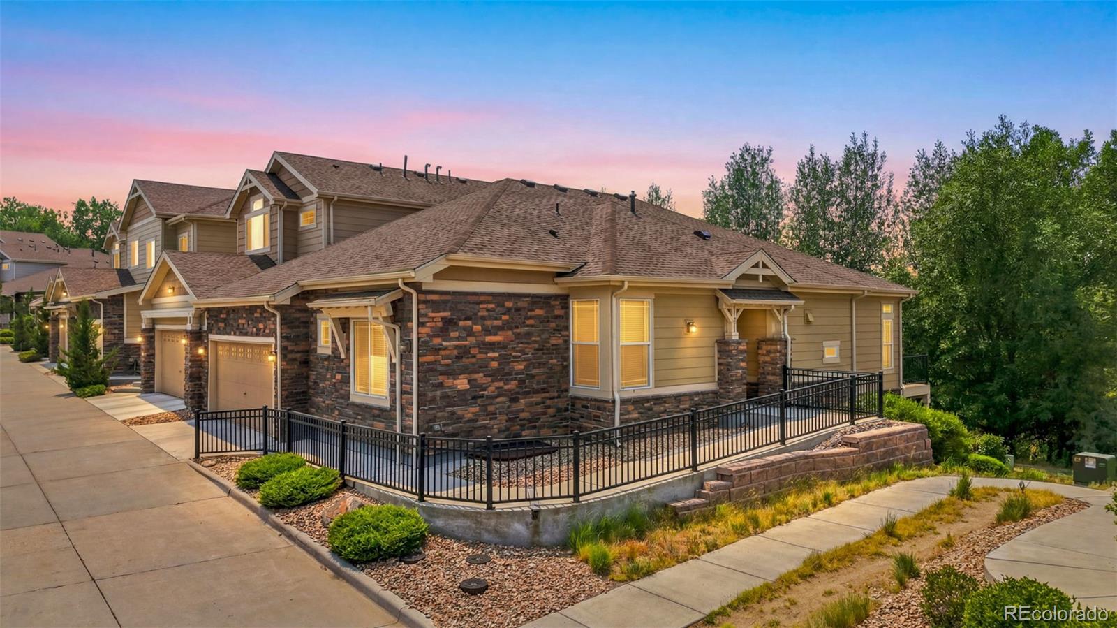 Pioneer Hills Aurora Condo / Townhome | MLS #: 196972314926 E Crestridge Place , Aurora Beds: 4 Baths: 3 Price: $595,000