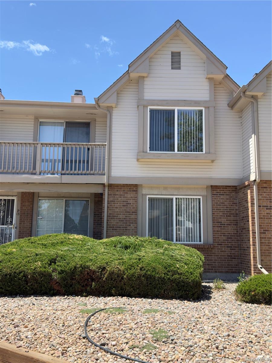 Cox Aurora Home | MLS #: 8749140175 S Sable Boulevard, Aurora Beds: 2 Baths: 3 Price: $255,000
