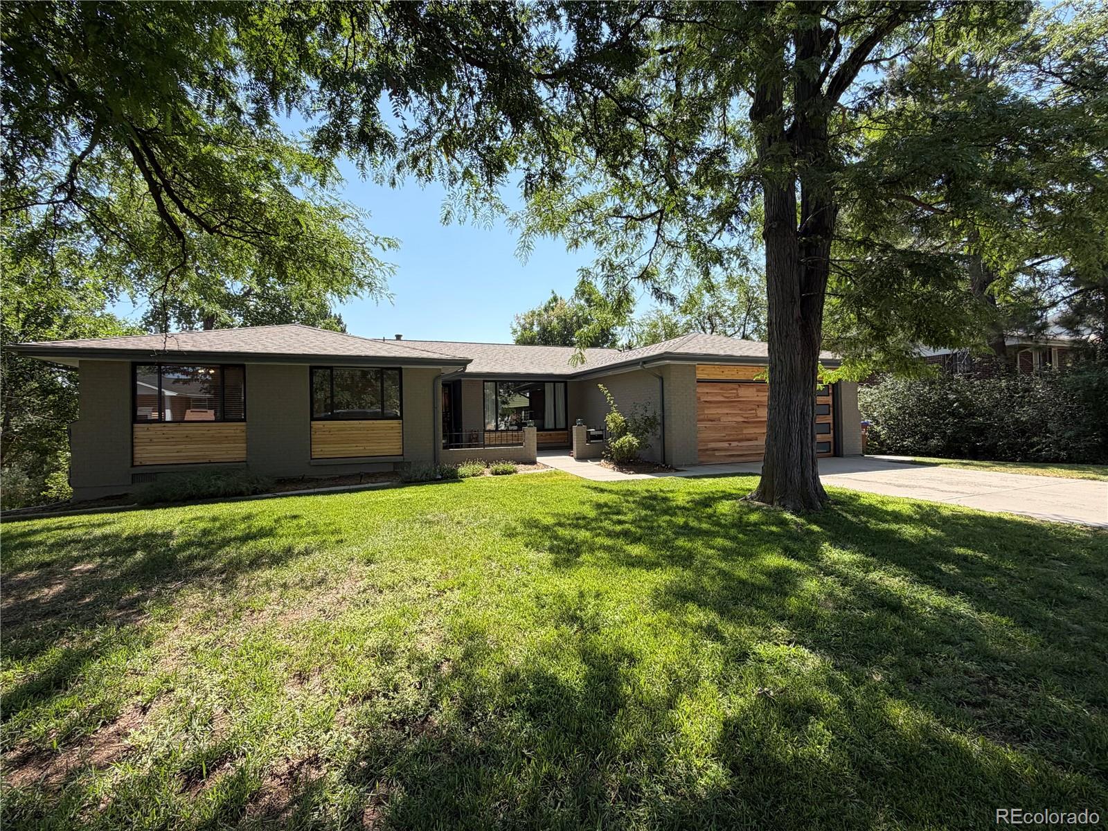 Ridgewood Littleton Home | MLS #: 78275177072 S Davies Street, Littleton Beds: 4 Baths: 4 Price: $900,000