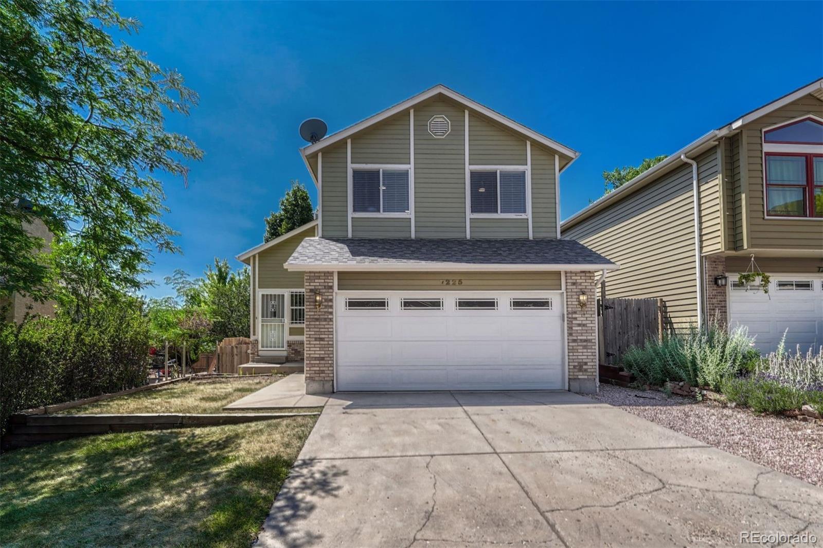 Oaks Colorado Springs Home | MLS #: 76434827225  Brentford Drive, Colorado Springs Beds: 3 Baths: 3 Price: $515,000