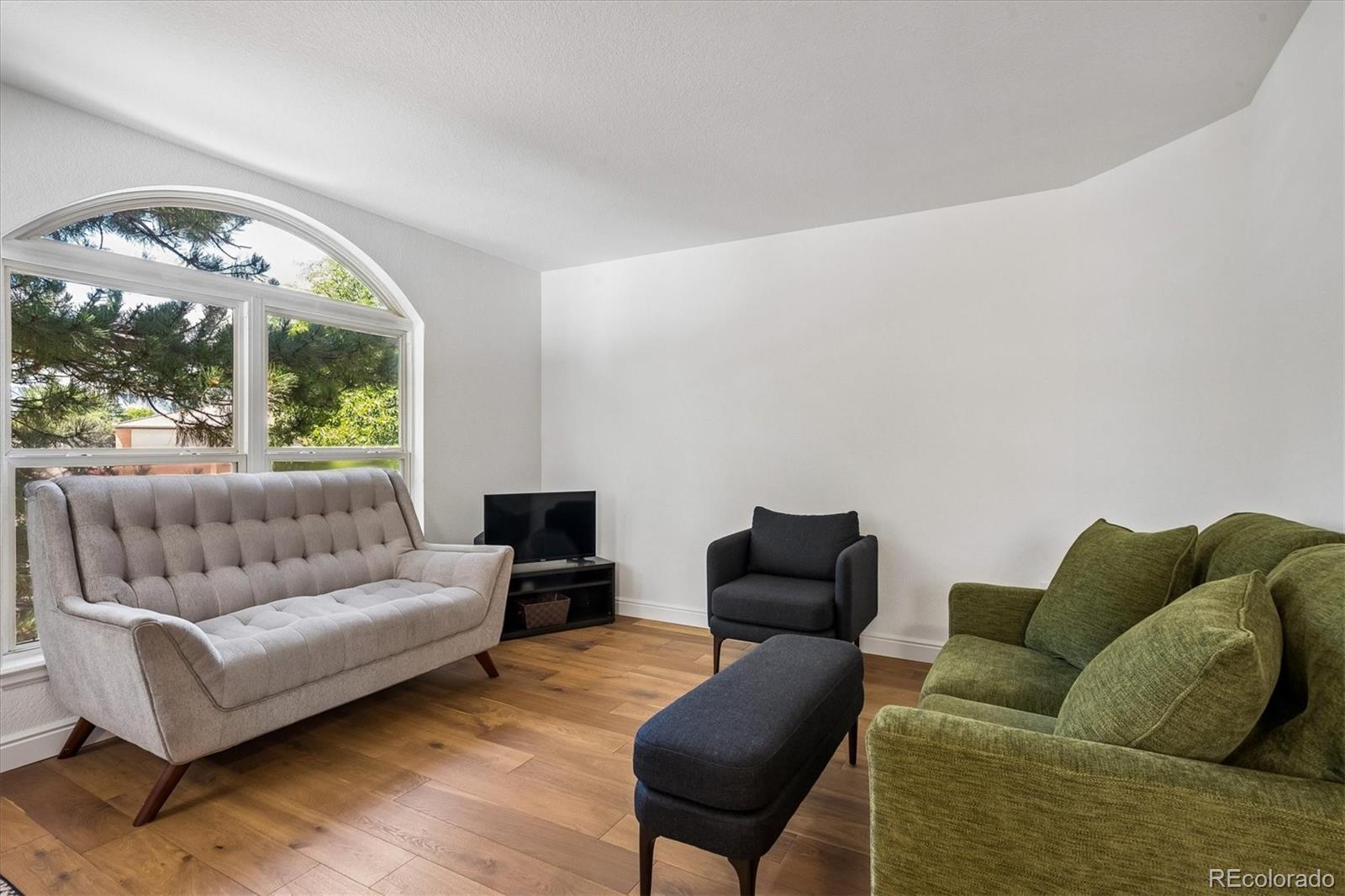 Vistas Denver Condo / Townhome | MLS #: 28967141880 S Cole Street B8, Denver Beds: 2 Baths: 2 Price: $300,000